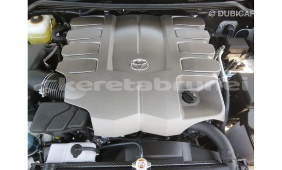 Buy Import Toyota Land Cruiser White Car in Import - Dubai in Belait Buy Import Toyota Land Cruiser White Car in Import - Dubai in Belait