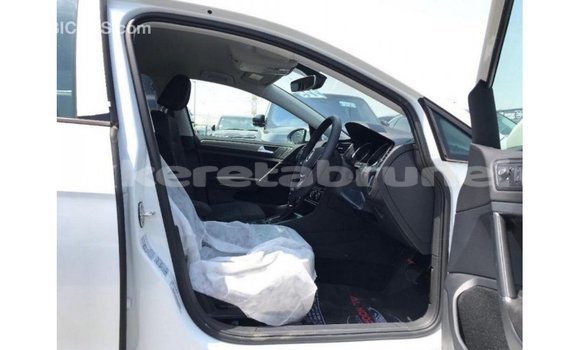 Buy Import Volkswagen Golf White Car in Import - Dubai in Belait Buy Import Volkswagen Golf White Car in Import - Dubai in Belait