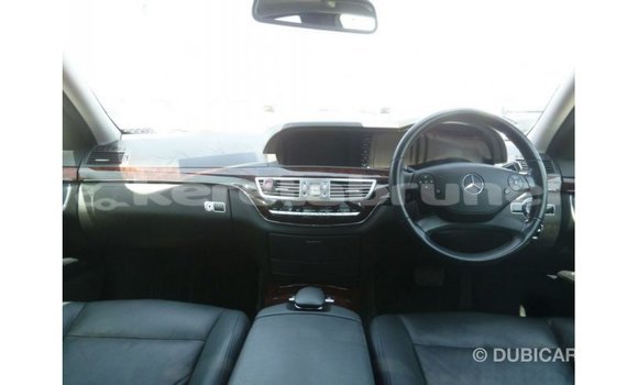 Buy Import Mercedes-Benz 190 White Car in Import - Dubai in Belait Buy Import Mercedes-Benz 190 White Car in Import - Dubai in Belait