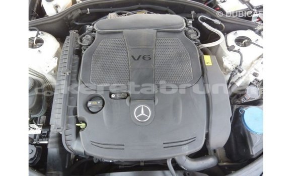 Buy Import Mercedes-Benz 190 White Car in Import - Dubai in Belait Buy Import Mercedes-Benz 190 White Car in Import - Dubai in Belait