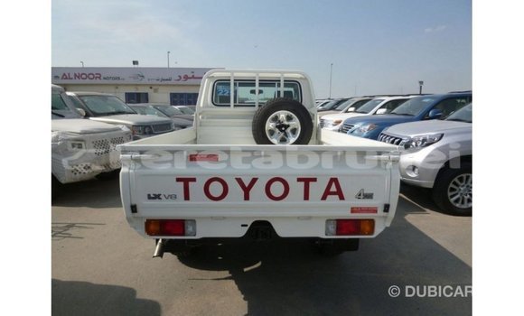 Buy Import Toyota Land Cruiser White Car in Import - Dubai in Belait Buy Import Toyota Land Cruiser White Car in Import - Dubai in Belait