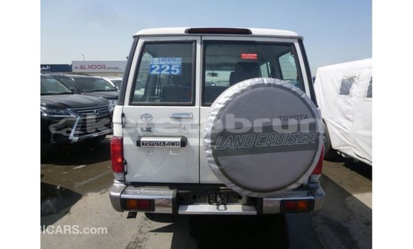 Buy Import Toyota Land Cruiser White Car in Import - Dubai in Belait Buy Import Toyota Land Cruiser White Car in Import - Dubai in Belait