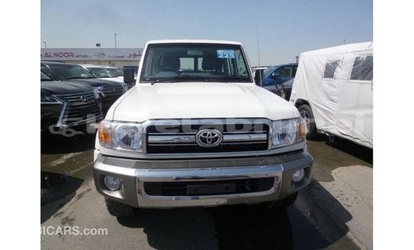 Buy Import Toyota Land Cruiser White Car in Import - Dubai in Belait Buy Import Toyota Land Cruiser White Car in Import - Dubai in Belait