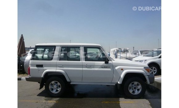 Buy Import Toyota Land Cruiser White Car in Import - Dubai in Belait Buy Import Toyota Land Cruiser White Car in Import - Dubai in Belait