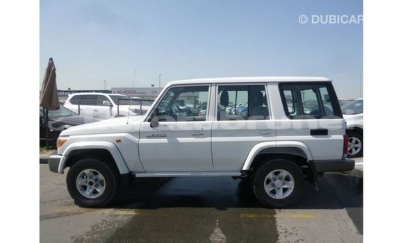Buy Import Toyota Land Cruiser White Car in Import - Dubai in Belait Buy Import Toyota Land Cruiser White Car in Import - Dubai in Belait