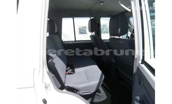 Buy Import Toyota Land Cruiser White Car in Import - Dubai in Belait Buy Import Toyota Land Cruiser White Car in Import - Dubai in Belait