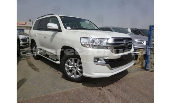 Buy Import Toyota Land Cruiser White Car in Import - Dubai in Belait Buy Import Toyota Land Cruiser White Car in Import - Dubai in Belait