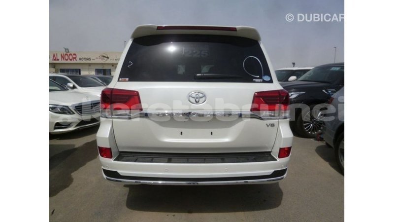 Big with watermark toyota land cruiser belait import dubai 2703