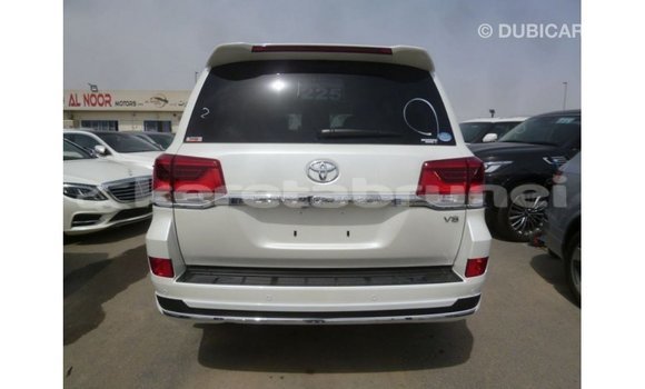 Buy Import Toyota Land Cruiser White Car in Import - Dubai in Belait Buy Import Toyota Land Cruiser White Car in Import - Dubai in Belait