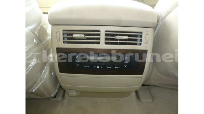 Big with watermark toyota land cruiser belait import dubai 2703