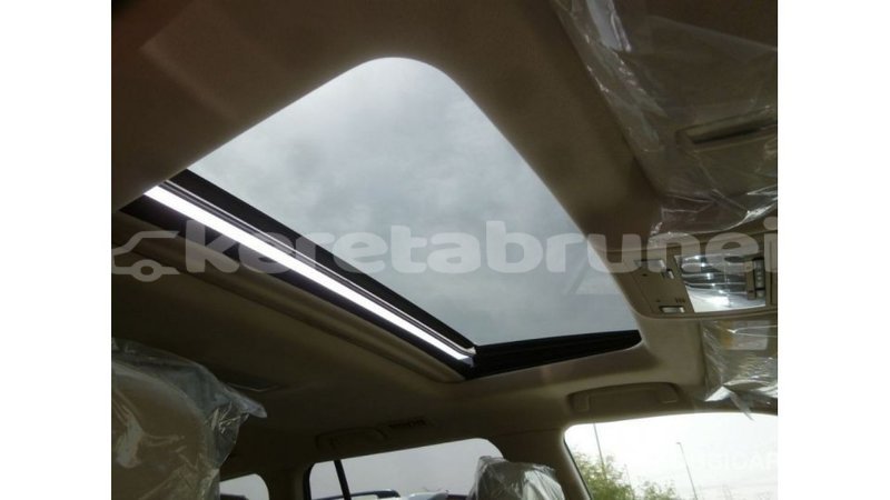 Big with watermark toyota land cruiser belait import dubai 2703