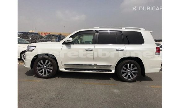 Buy Import Toyota Land Cruiser White Car in Import - Dubai in Belait Buy Import Toyota Land Cruiser White Car in Import - Dubai in Belait