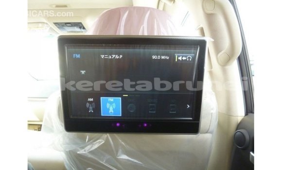 Buy Import Toyota Land Cruiser White Car in Import - Dubai in Belait Buy Import Toyota Land Cruiser White Car in Import - Dubai in Belait