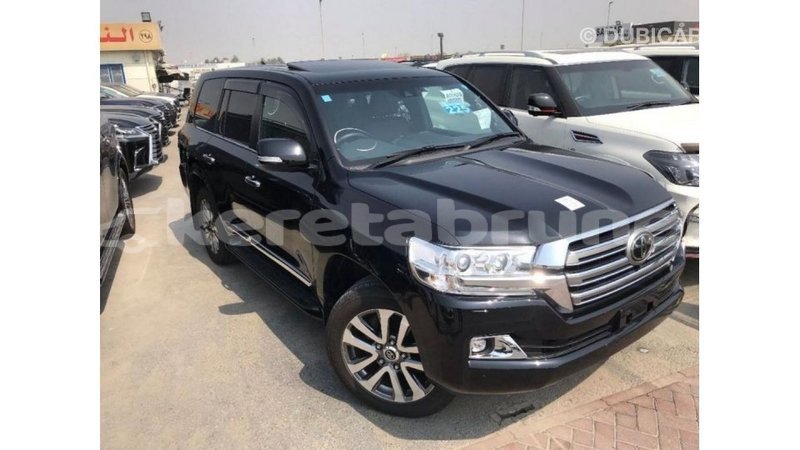 Big with watermark toyota land cruiser belait import dubai 2714