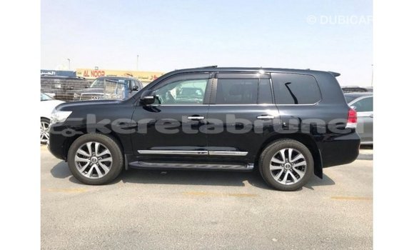 Buy Import Toyota Land Cruiser Black Car in Import - Dubai in Belait Buy Import Toyota Land Cruiser Black Car in Import - Dubai in Belait