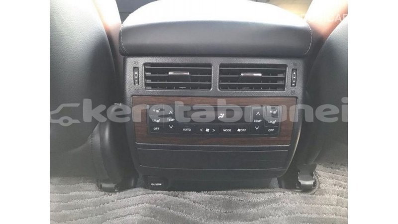 Big with watermark toyota land cruiser belait import dubai 2714