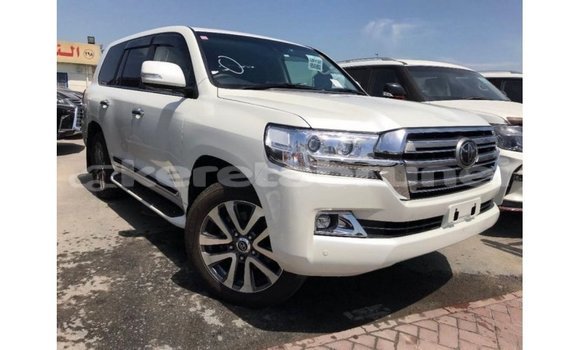 Buy Import Toyota Land Cruiser White Car in Import - Dubai in Belait Buy Import Toyota Land Cruiser White Car in Import - Dubai in Belait
