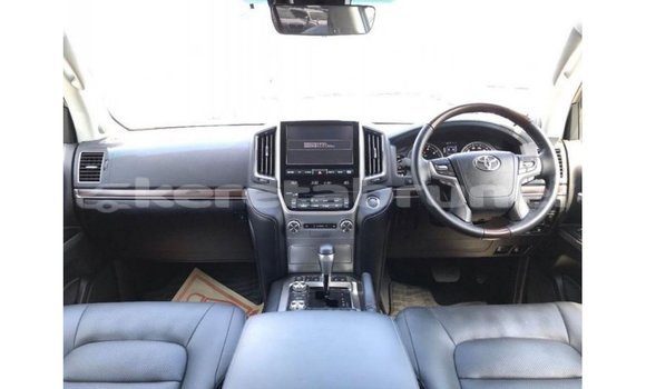 Buy Import Toyota Land Cruiser White Car in Import - Dubai in Belait Buy Import Toyota Land Cruiser White Car in Import - Dubai in Belait