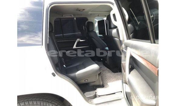 Buy Import Toyota Land Cruiser White Car in Import - Dubai in Belait Buy Import Toyota Land Cruiser White Car in Import - Dubai in Belait