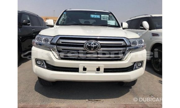 Buy Import Toyota Land Cruiser White Car in Import - Dubai in Belait Buy Import Toyota Land Cruiser White Car in Import - Dubai in Belait