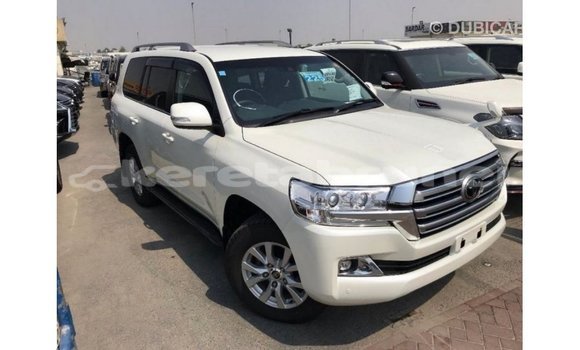 Buy Import Toyota Land Cruiser White Car in Import - Dubai in Belait Buy Import Toyota Land Cruiser White Car in Import - Dubai in Belait