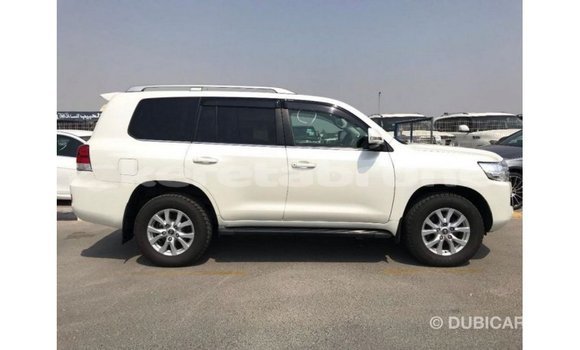 Buy Import Toyota Land Cruiser White Car in Import - Dubai in Belait Buy Import Toyota Land Cruiser White Car in Import - Dubai in Belait