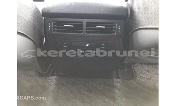 Buy Import Toyota Land Cruiser White Car in Import - Dubai in Belait Buy Import Toyota Land Cruiser White Car in Import - Dubai in Belait