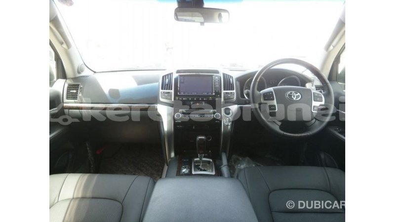 Big with watermark toyota land cruiser belait import dubai 2718