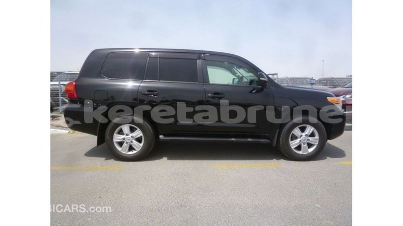 Big with watermark toyota land cruiser belait import dubai 2718