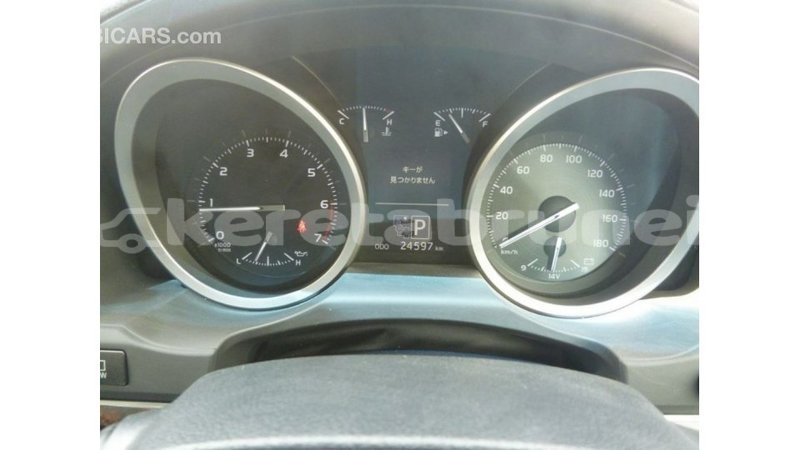 Big with watermark toyota land cruiser belait import dubai 2718