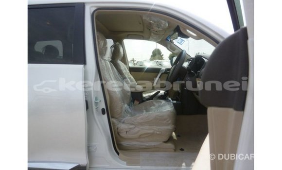 Buy Import Toyota Prado White Car in Import - Dubai in Belait Buy Import Toyota Prado White Car in Import - Dubai in Belait