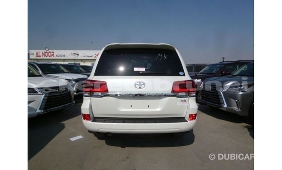 Buy Import Toyota Land Cruiser White Car in Import - Dubai in Belait Buy Import Toyota Land Cruiser White Car in Import - Dubai in Belait