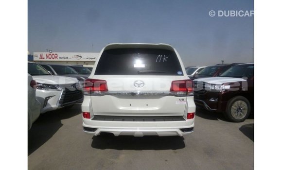 Buy Import Toyota Land Cruiser White Car in Import - Dubai in Belait Buy Import Toyota Land Cruiser White Car in Import - Dubai in Belait