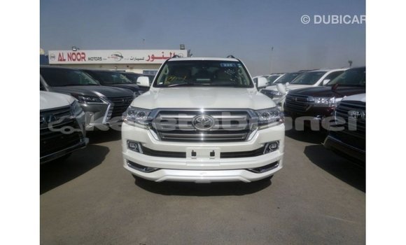 Buy Import Toyota Land Cruiser White Car in Import - Dubai in Belait Buy Import Toyota Land Cruiser White Car in Import - Dubai in Belait