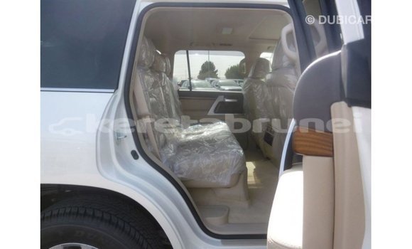 Buy Import Toyota Land Cruiser White Car in Import - Dubai in Belait Buy Import Toyota Land Cruiser White Car in Import - Dubai in Belait