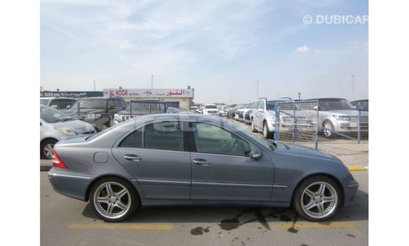 Buy Import Mercedes-Benz 190 Blue Car in Import - Dubai in Belait Buy Import Mercedes-Benz 190 Blue Car in Import - Dubai in Belait