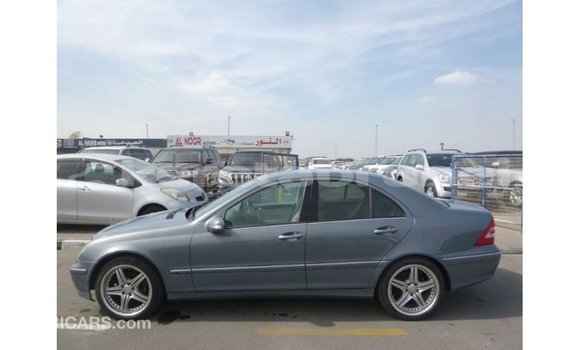 Buy Import Mercedes-Benz 190 Blue Car in Import - Dubai in Belait Buy Import Mercedes-Benz 190 Blue Car in Import - Dubai in Belait
