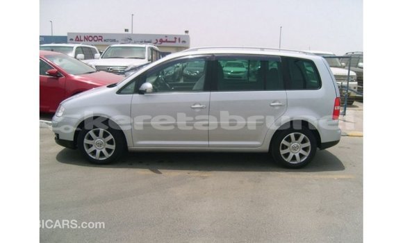 Buy Import Volkswagen Touran Other Car in Import - Dubai in Belait Buy Import Volkswagen Touran Other Car in Import - Dubai in Belait