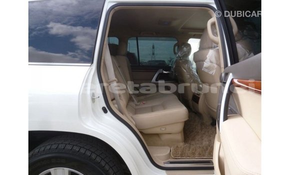 Buy Import Toyota Land Cruiser White Car in Import - Dubai in Belait Buy Import Toyota Land Cruiser White Car in Import - Dubai in Belait