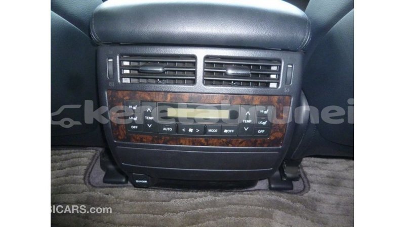 Big with watermark toyota land cruiser belait import dubai 2742