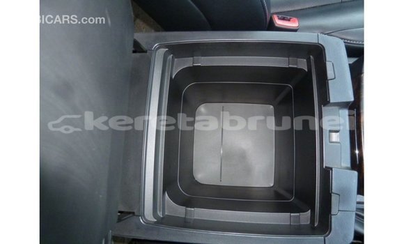 Buy Import Toyota Land Cruiser White Car in Import - Dubai in Belait Buy Import Toyota Land Cruiser White Car in Import - Dubai in Belait