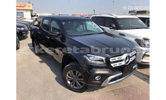 Buy Import Mercedes-Benz 250 Black Car in Import - Dubai in Belait Buy Import Mercedes-Benz 250 Black Car in Import - Dubai in Belait