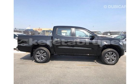 Buy Import Mercedes-Benz 250 Black Car in Import - Dubai in Belait Buy Import Mercedes-Benz 250 Black Car in Import - Dubai in Belait