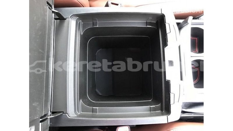 Big with watermark toyota land cruiser belait import dubai 2746