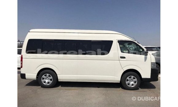 Buy Import Toyota Hiace White Car in Import - Dubai in Belait Buy Import Toyota Hiace White Car in Import - Dubai in Belait