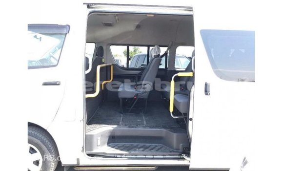 Buy Import Toyota Hiace White Car in Import - Dubai in Belait Buy Import Toyota Hiace White Car in Import - Dubai in Belait