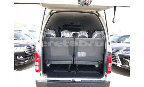 Buy Import Toyota Hiace White Car in Import - Dubai in Belait Buy Import Toyota Hiace White Car in Import - Dubai in Belait