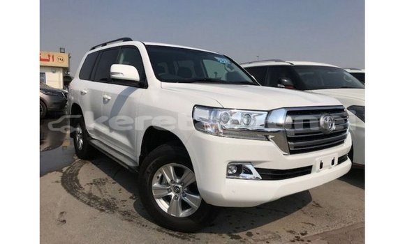 Buy Import Toyota Land Cruiser White Car in Import - Dubai in Belait Buy Import Toyota Land Cruiser White Car in Import - Dubai in Belait