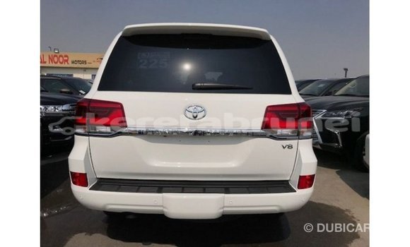 Buy Import Toyota Land Cruiser White Car in Import - Dubai in Belait Buy Import Toyota Land Cruiser White Car in Import - Dubai in Belait