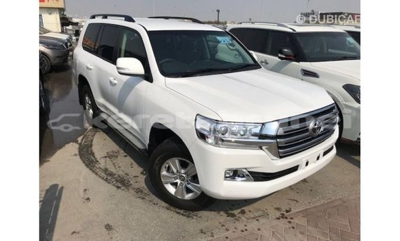 Buy Import Toyota Land Cruiser White Car in Import - Dubai in Belait Buy Import Toyota Land Cruiser White Car in Import - Dubai in Belait